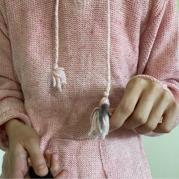 San Cristobal pink wool knit sweater. - Picture 4 of 6